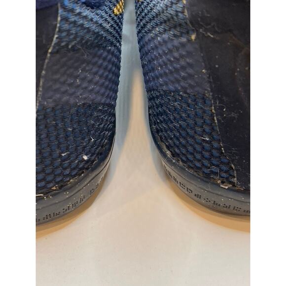 NIKE Men\'s Navy-Gold Mesh Kobe 11 EM Low Philippines Lace-Up Sneakers SZ 7.5